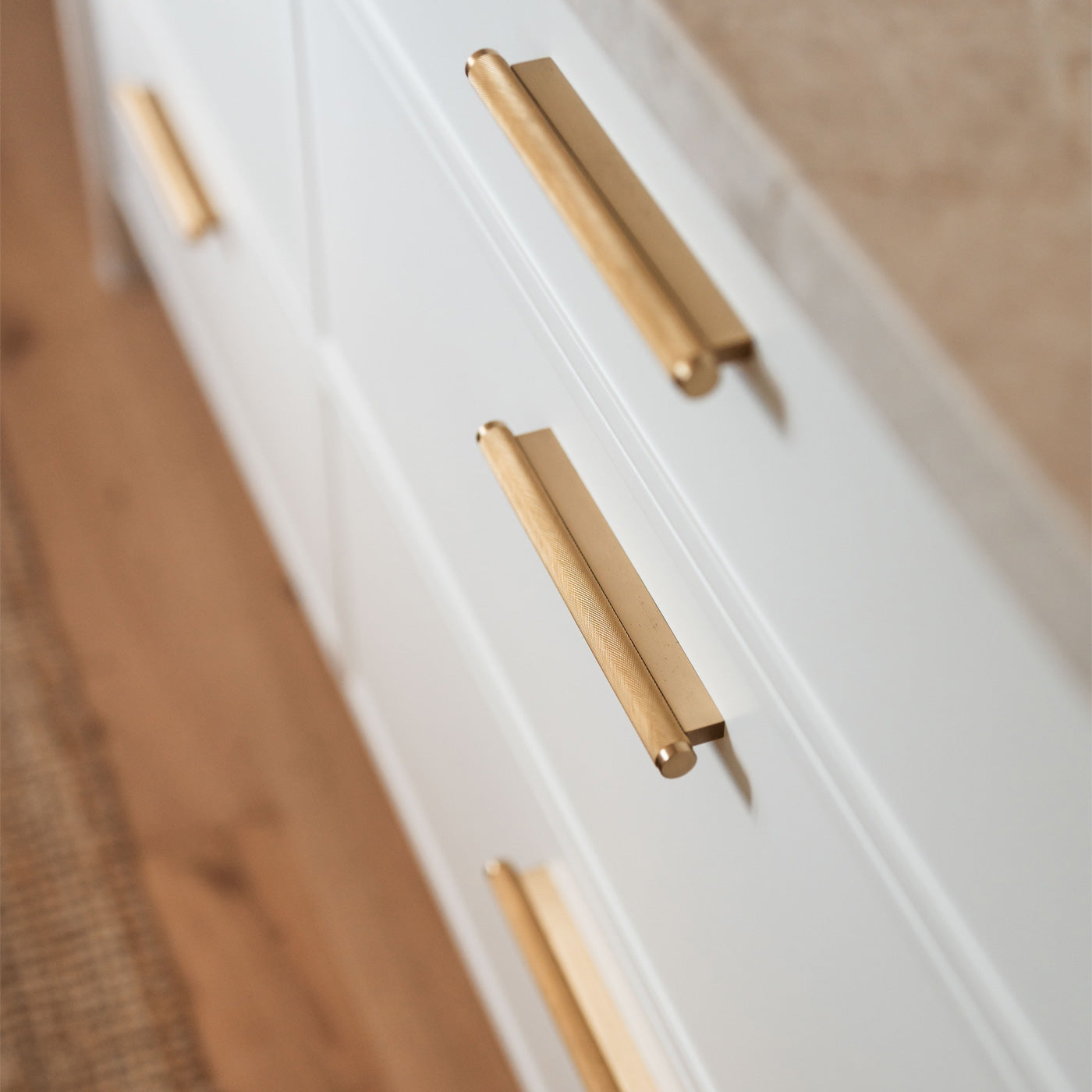 Momo Brighton Pull Handle 160mm in Dark Brushed Brass (3)