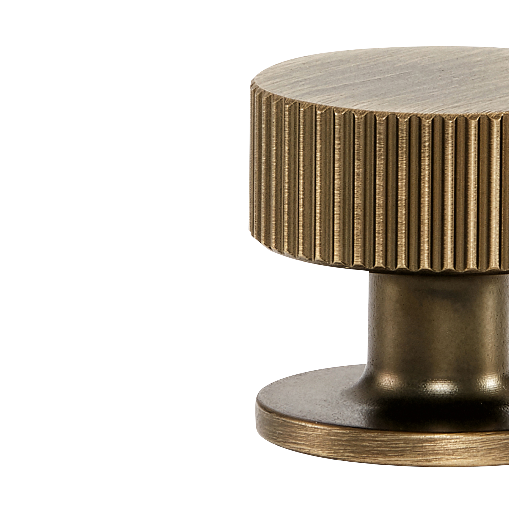 Momo Ambrose Round Knob 32mm in Antique Bronze (2)
