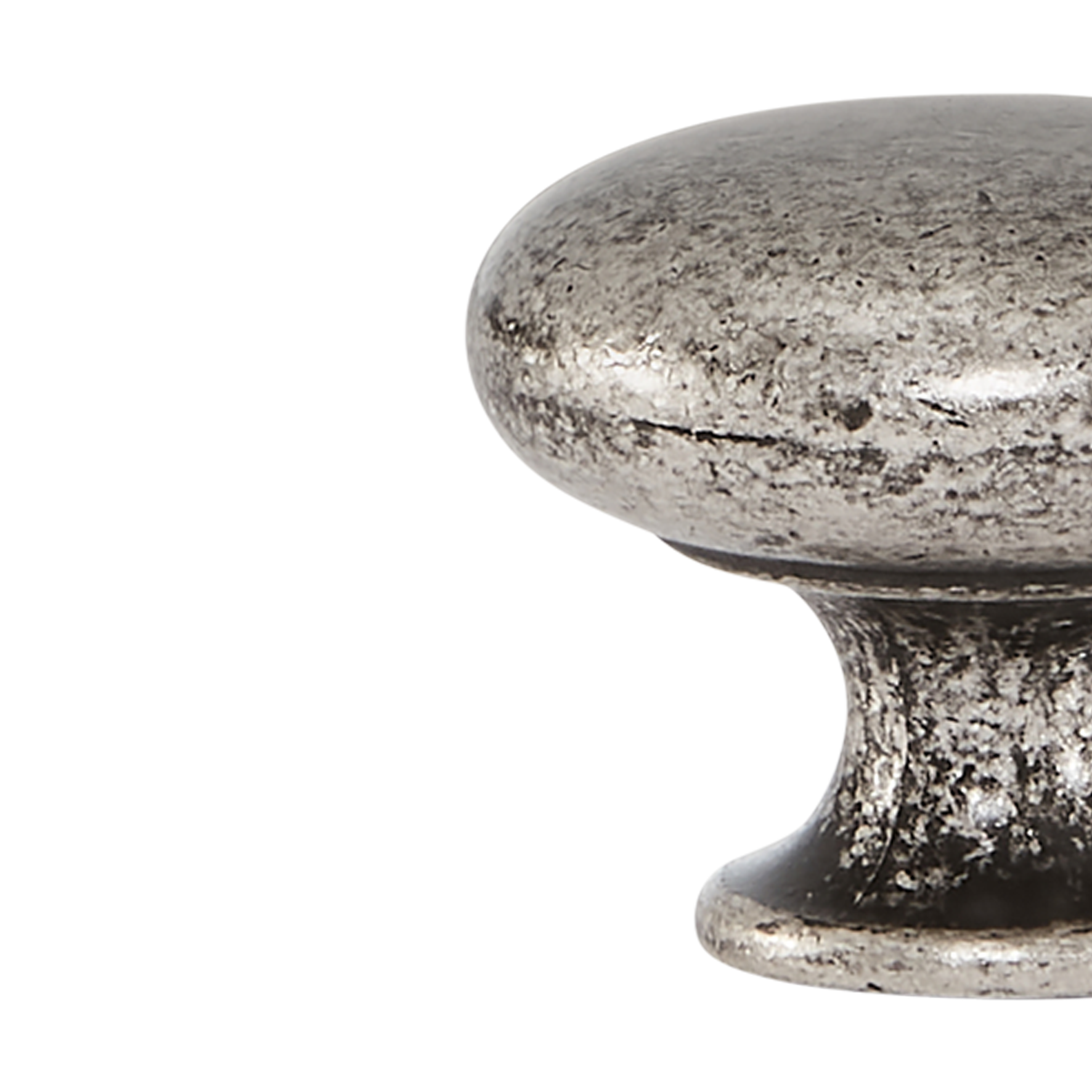 Momo Duke Round Knob 31mm in Antique Silver (2)