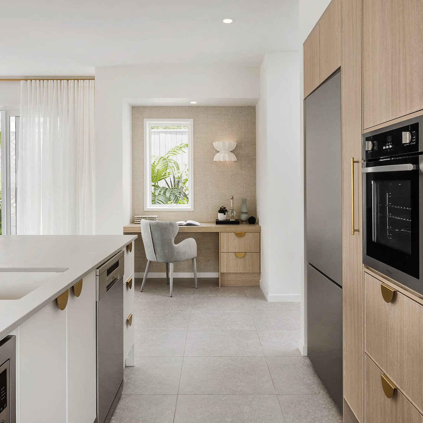 Momo Sola Half Round 100mm in Brushed Brass (3)