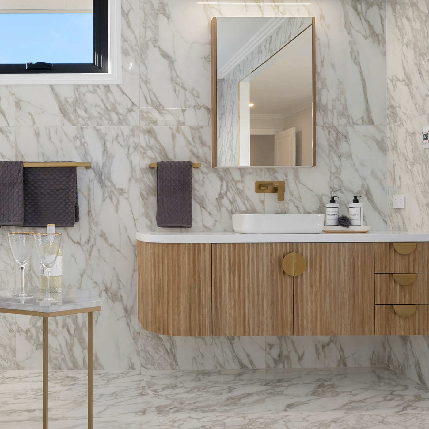 Momo Sola Half Round 140mm in Brushed Brass (2)