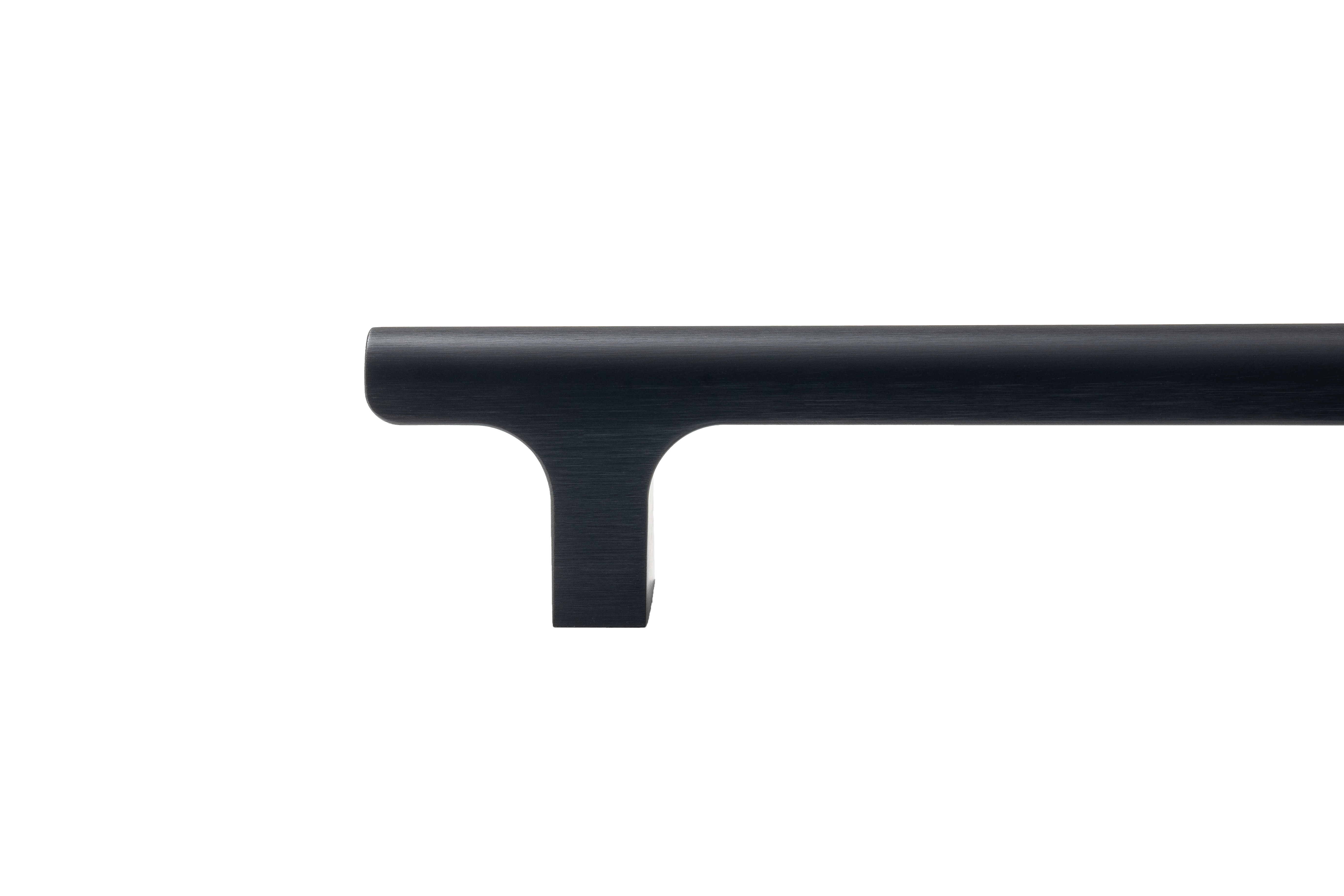 Momo Hinoki Big D Handle 416mm in Brushed Black (2)