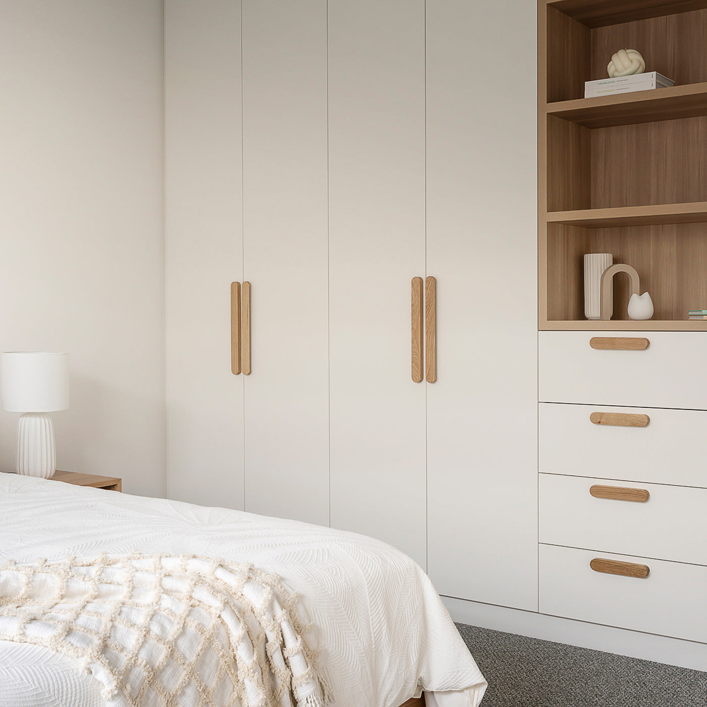 Momo Kimberley Timber Pull 256mm in Raw American Oak (4)