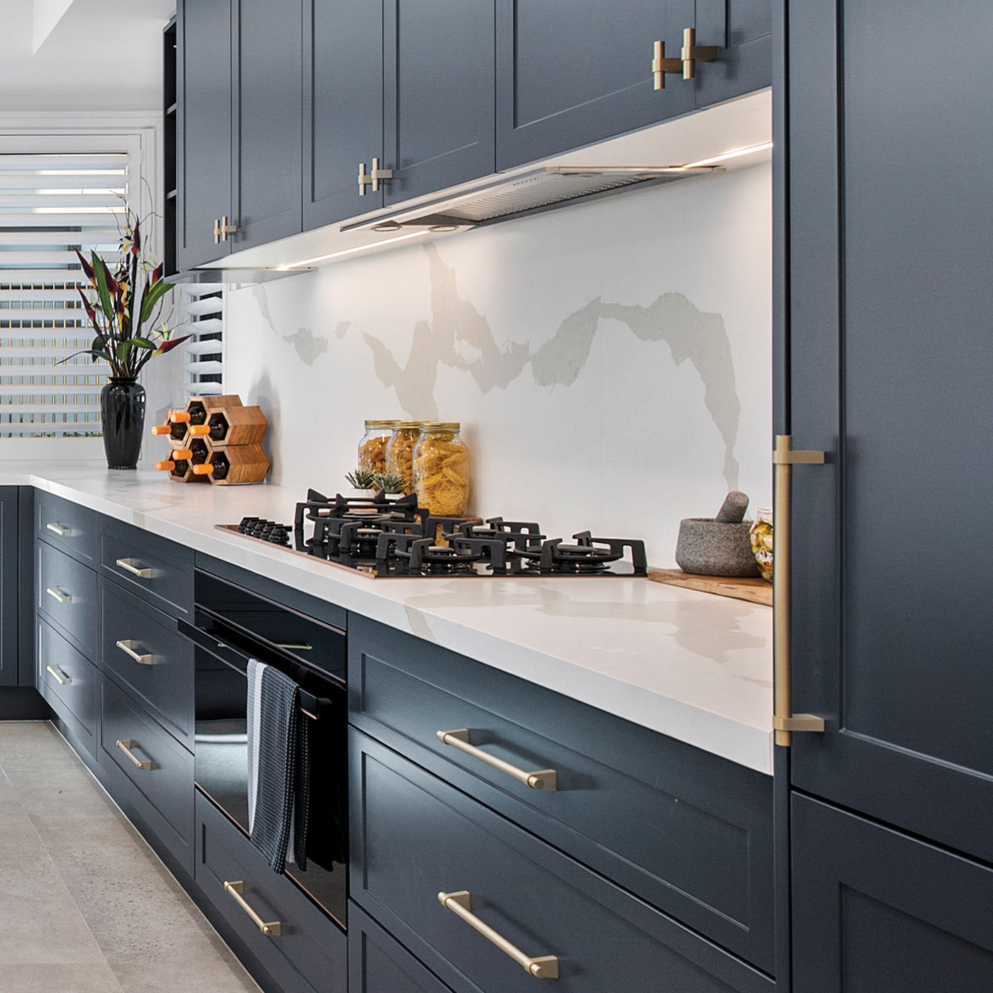 Momo Loreto Bar Pull 224mm In Brushed Matt Brass (2)