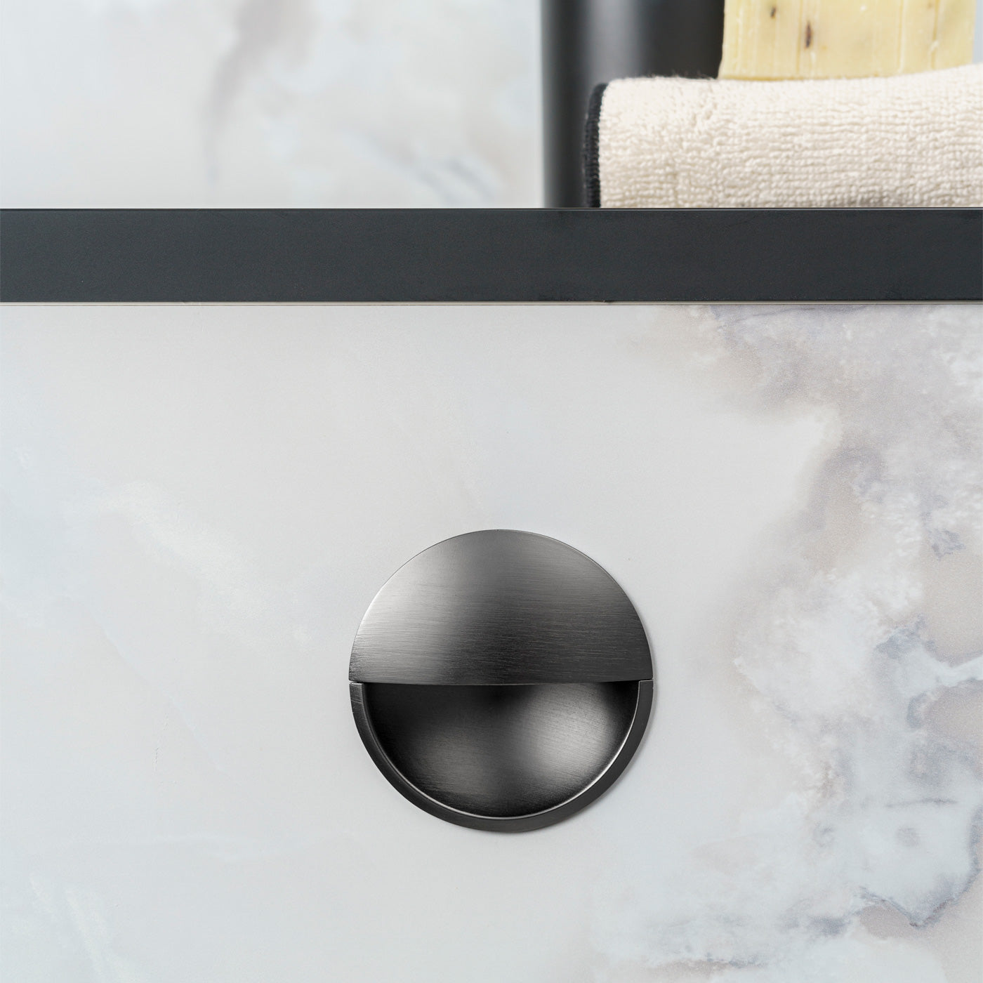 Momo Lidd Flush Pull 60mm in Black Titanium (2)