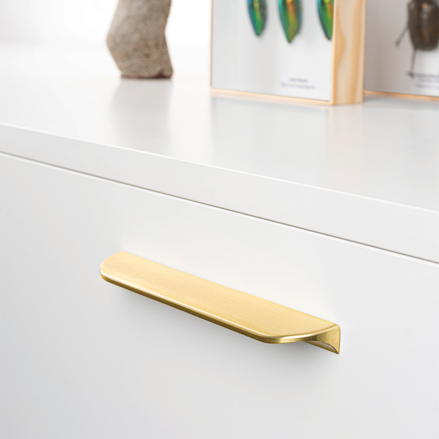 Momo Nick Pull Handle 160mm In Brushed Matt Brass (2)