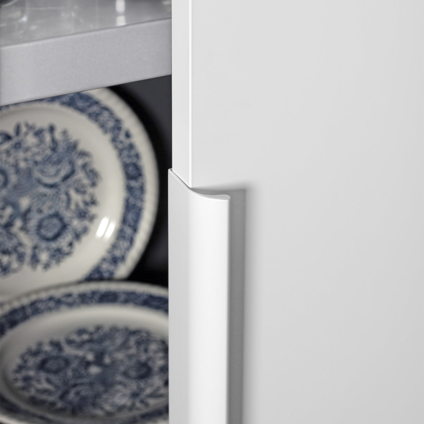 Momo Ona Lip Pull 544mm in Matt White (2)