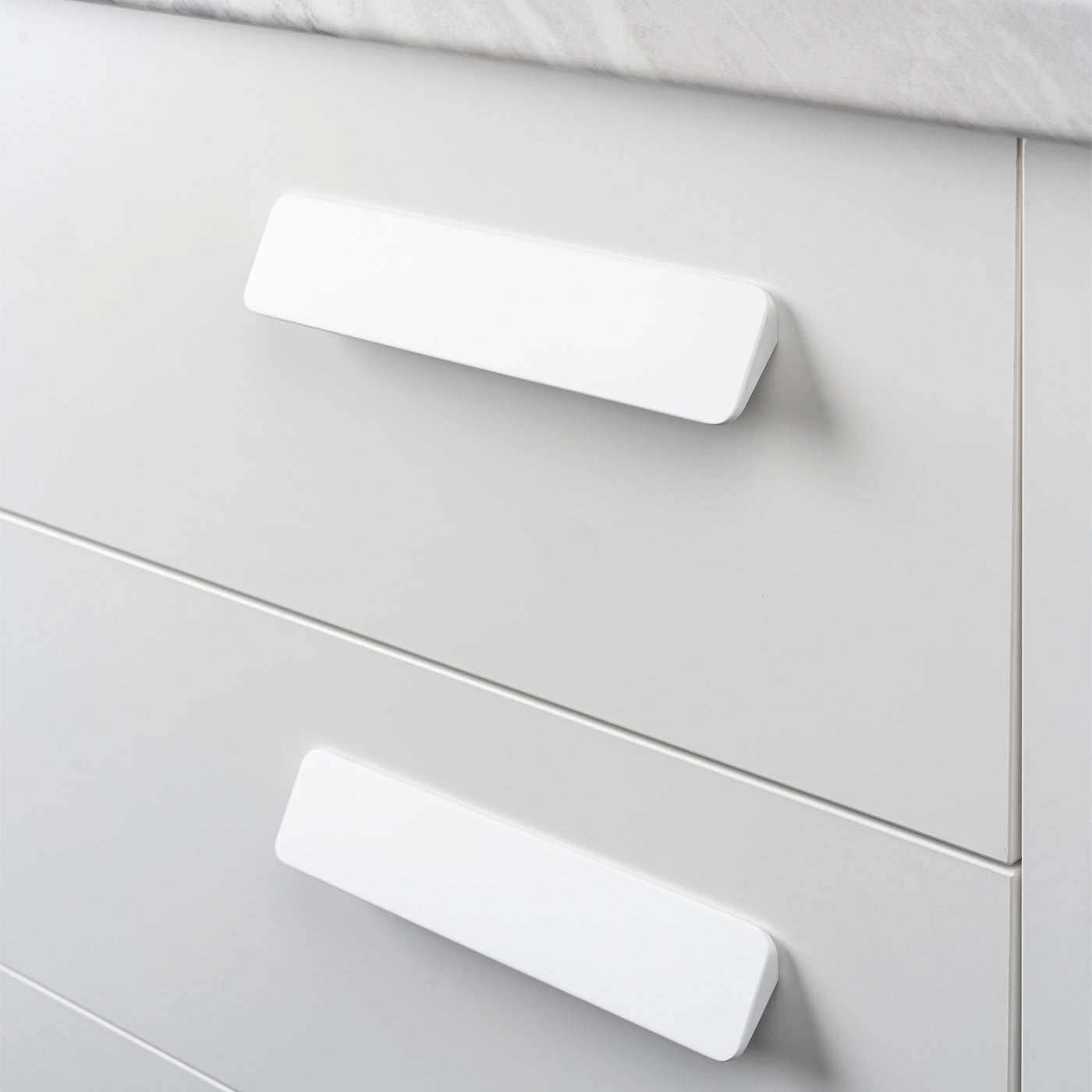 Momo Switch Pull Handle 160mm In Matt White (2)