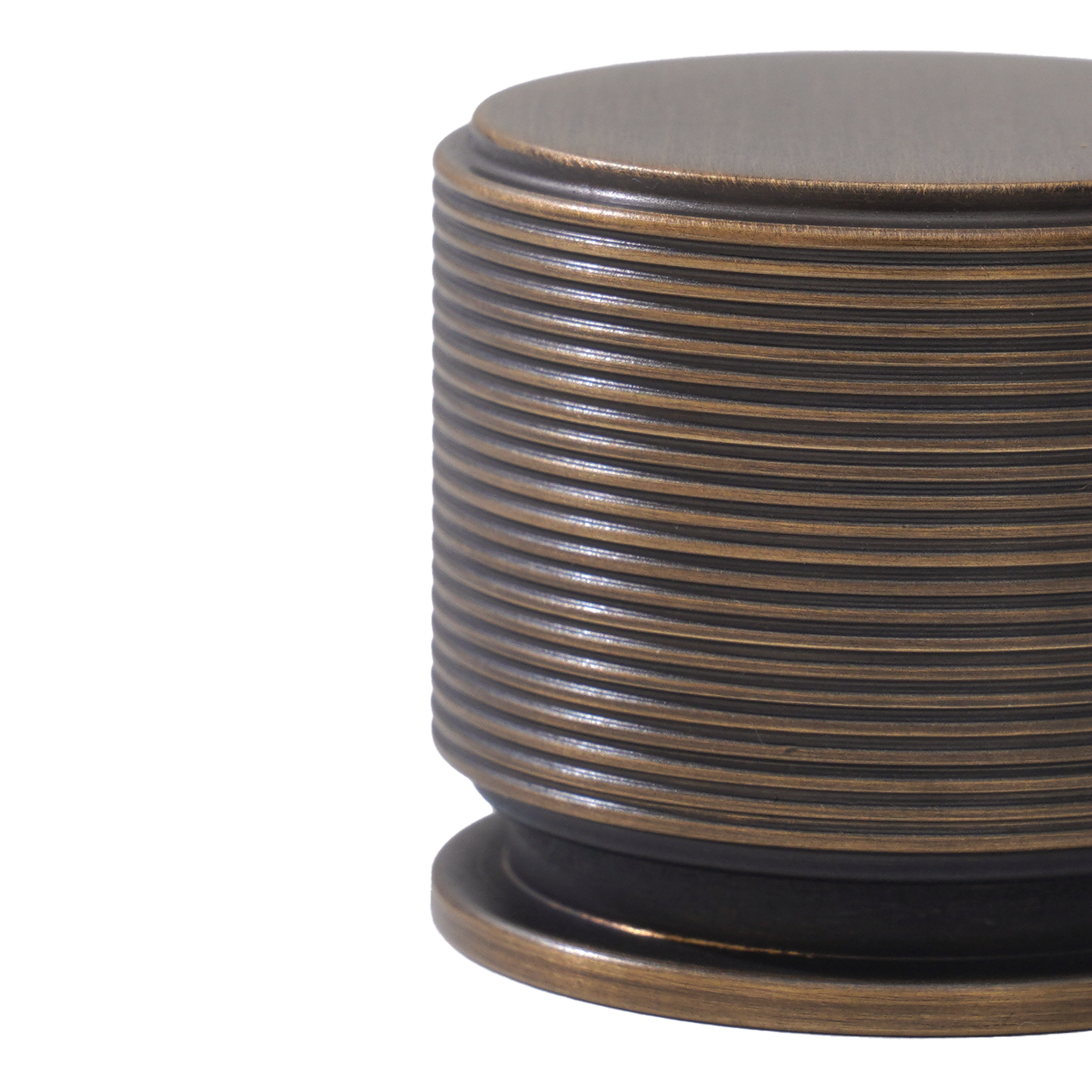Momo Sussex Round Knob 35mm in Bronze (2)